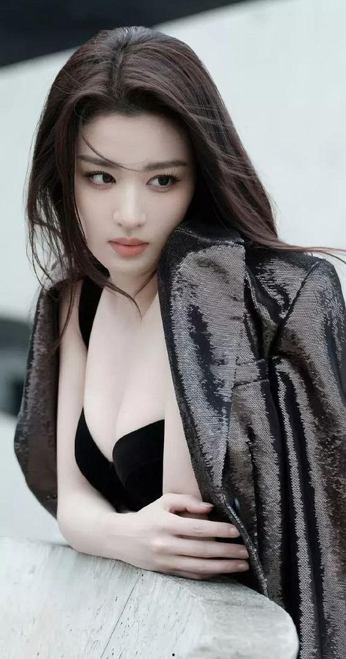 国产亚洲三级,揭秘激情燃烧的岁月  第3张