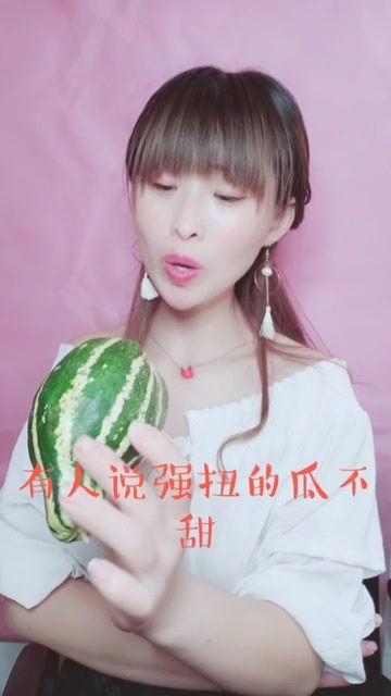 娱乐吃瓜酱拍照视频,揭秘幕后拍照视频的趣味瞬间